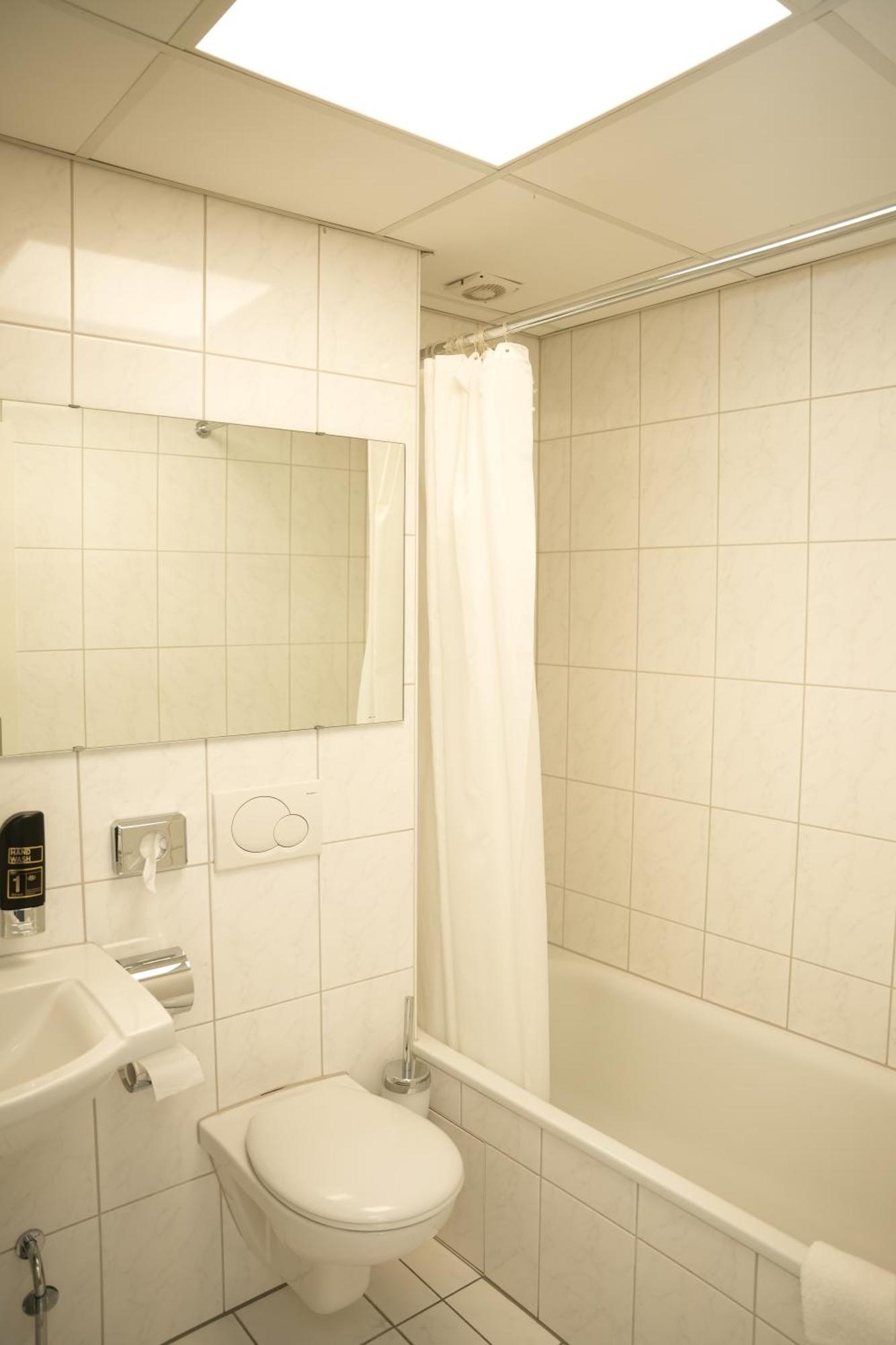 Weber Hotel MHG Zewnętrze zdjęcie